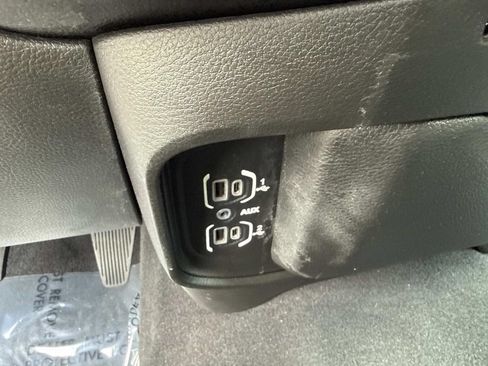 Used 2022 RAM 3500 Big Horn AWD/4WD image 37