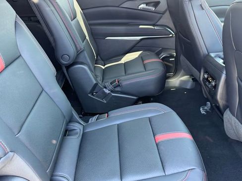 New 2026 Chevrolet Traverse RS w/ LPO, Floor Liner Package AWD/4WD image 9