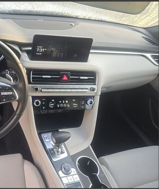 Used 2025 Genesis G70 2.5T RWD image 6