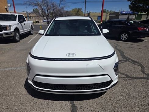 Used 2024 Hyundai Kona SEL image 4