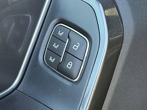 Used 2021 Ford F150 Lariat w/ Equipment Group 502A High image 23