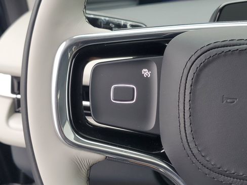 New 2025 Lincoln Navigator Reserve image 17