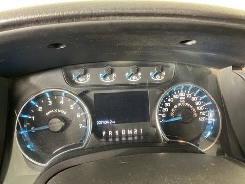 Used 2013 Ford F150 XLT w/ XLT Chrome Pkg image 10