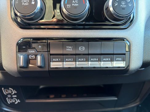 Used 2026 RAM 5500 Tradesman image 22