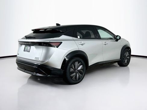 Used 2024 Nissan Ariya AWD image 9