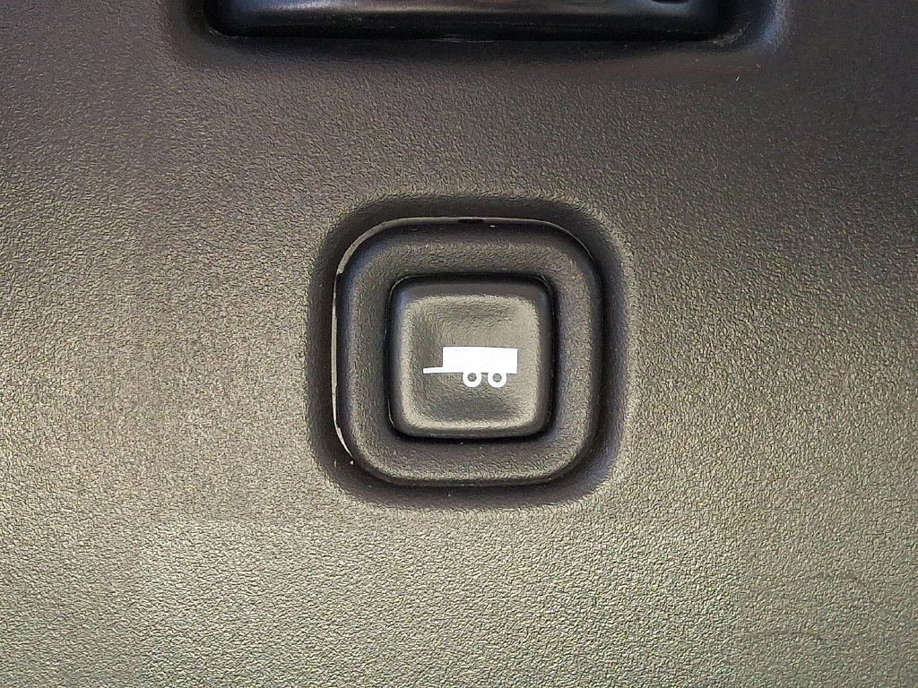 Used 2025 GMC Savana 2500 w/ Driver Convenience Package RWD image 28