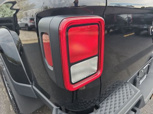 Certified 2023 Jeep Gladiator Overland w/ Cold Weather Group AWD/4WD image 33