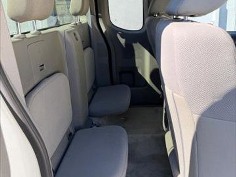 Used 2018 Nissan Frontier S image 16