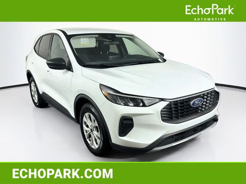 Used 2025 Ford Escape Active FWD image 1