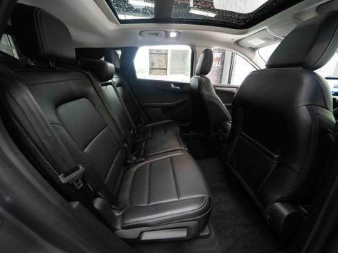 Used 2022 Ford Escape SEL AWD/4WD image 25