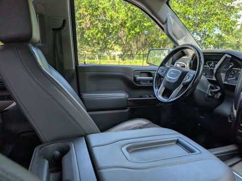 Used 2021 GMC Sierra 1500 SLT w/ SLT Premium Plus Package RWD image 14