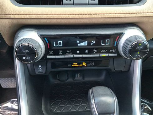 Used 2023 Toyota RAV4 XLE Premium AWD/4WD image 19