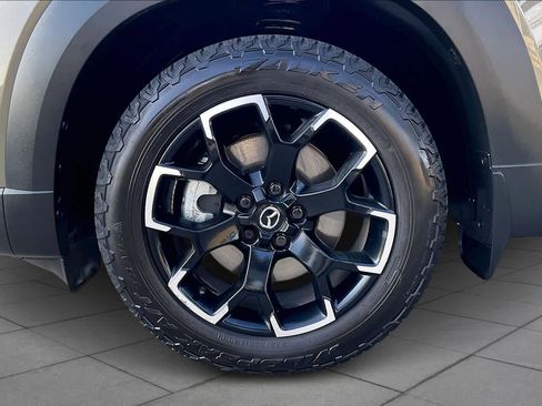 Used 2025 MAZDA CX-50 Meridian Edition w/ Apex Package image 11