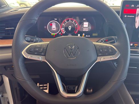 New 2026 Volkswagen Tiguan SEL R-Line image 17