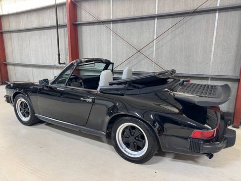 Used 1987 Porsche 911 Carrera RWD image 8