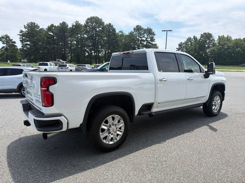 Used 2025 Chevrolet Silverado 3500 High Country w/ Technology Package AWD/4WD image 7