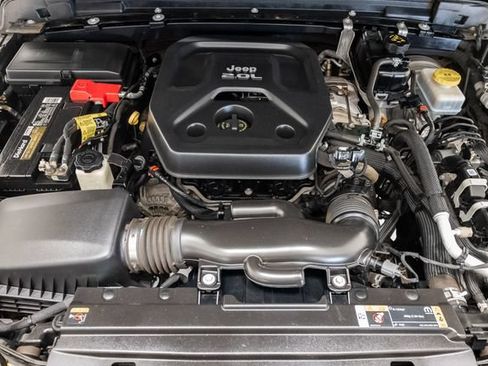 Used 2023 Jeep Wrangler Unlimited Sport AWD/4WD image 3
