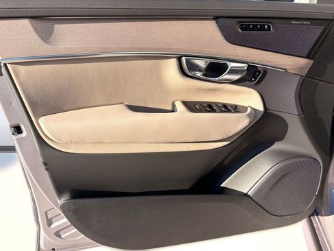 New 2026 Volvo XC90 B6 Plus w/ Protection Package Premier image 23