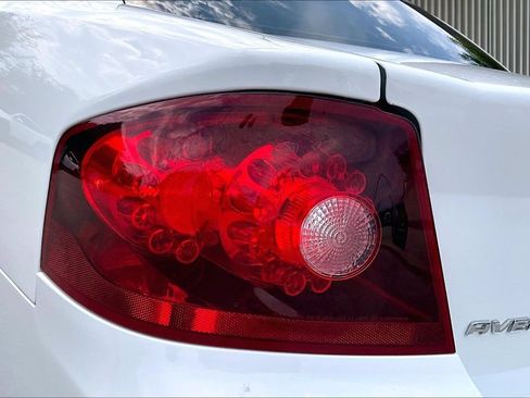 Used 2013 Dodge Avenger SE FWD image 29