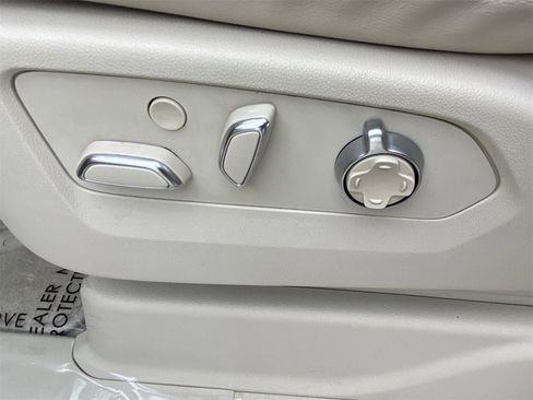 Used 2021 Cadillac Escalade Sport Platinum image 21