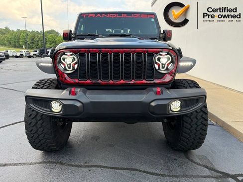 Certified 2023 Jeep Gladiator Rubicon w/ Cold Weather Group AWD/4WD image 4