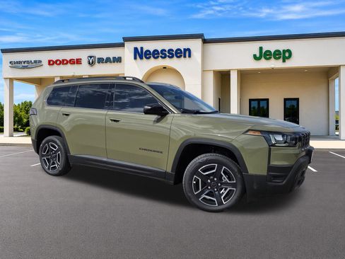 New 2026 Jeep Cherokee Laredo AWD/4WD image 1