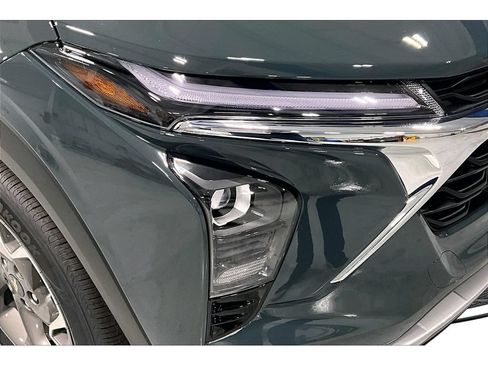 New 2026 Chevrolet Trax LT w/ LT Convenience Package FWD image 55