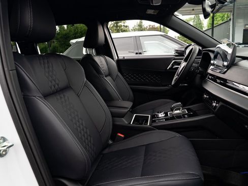 Used 2025 Mitsubishi Outlander SEL Black Edition image 24