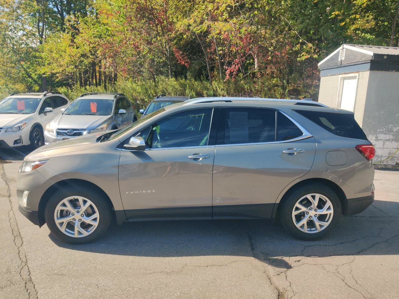 Used 2018 Chevrolet Equinox Premier w/ LPO, Floor Liner Package AWD/4WD image 3