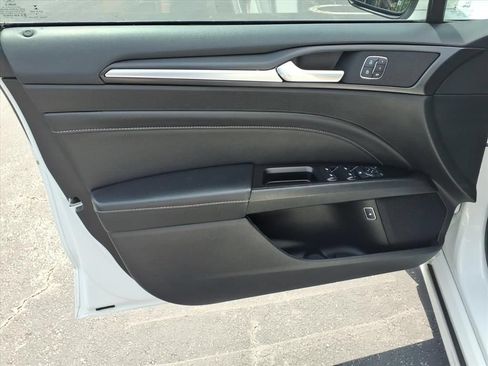 Used 2019 Ford Fusion Titanium FWD image 15