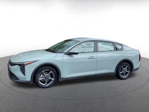 Used 2025 Kia K4 LXS image 8