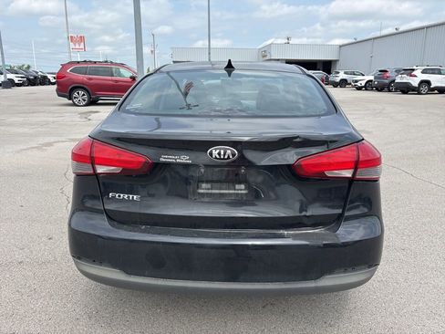 Used 2017 Kia Forte LX FWD image 4