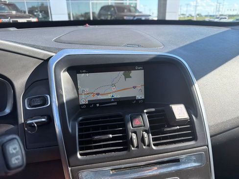 Used 2016 Volvo XC60 T5 Platinum FWD image 8