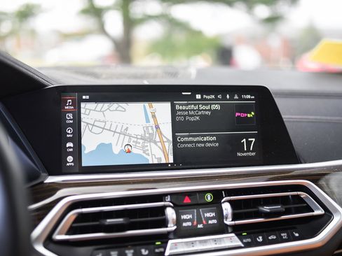 Used 2021 BMW X5 xDrive45e w/ Premium Package 3 image 37