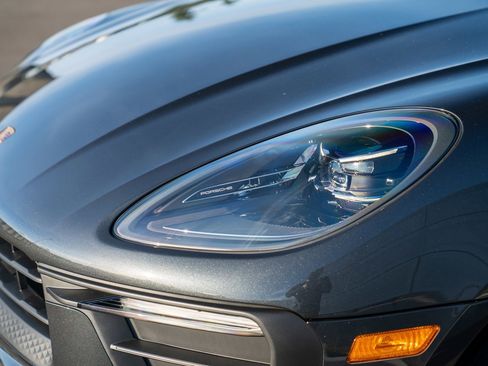 New 2026 Porsche Macan AWD/4WD image 30