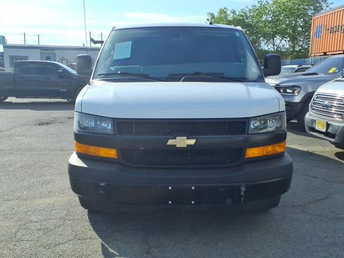 Used 2018 Chevrolet Express 2500 Extended w/ Driver Convenience Package RWD image 2