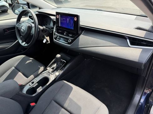 Used 2025 Toyota Corolla LE FWD image 17