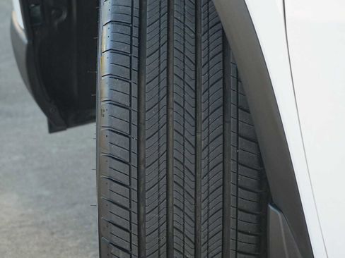 Certified 2025 Honda Pilot Sport image 29