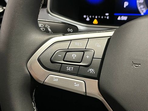 New 2025 Volkswagen Taos SE image 24