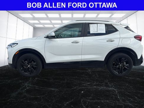Used 2024 Buick Encore GX Sport Touring AWD/4WD image 2