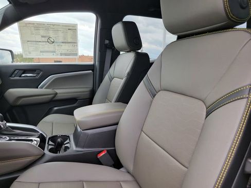New 2026 Chevrolet Colorado ZR2 AWD/4WD image 13