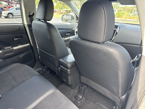 Used 2025 Mitsubishi Outlander Sport ES AWD/4WD image 30