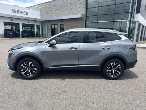 Certified 2024 Kia Sportage EX AWD/4WD image 2