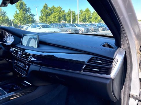 Used 2017 BMW X5 xDrive50i AWD/4WD image 26