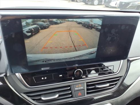 New 2025 Nissan Altima 2.5 SR image 12