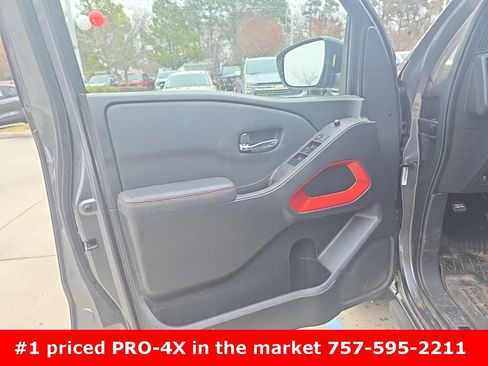 Used 2023 Nissan Frontier PRO-4X w/ Technology Package image 10