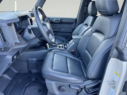 New 2025 Ford Bronco Badlands image 10