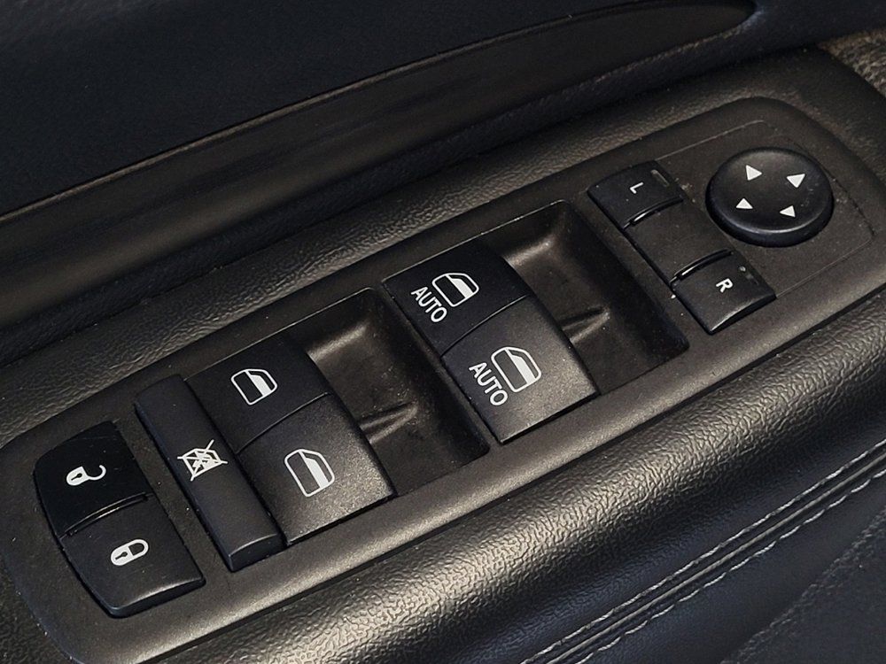 Used 2024 Dodge Durango SXT AWD/4WD image 27