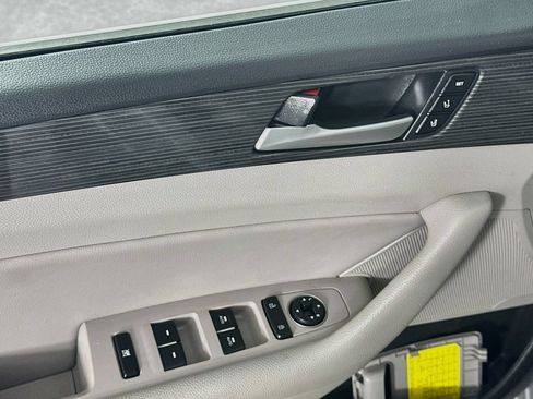 Used 2019 Hyundai Sonata Limited FWD image 22