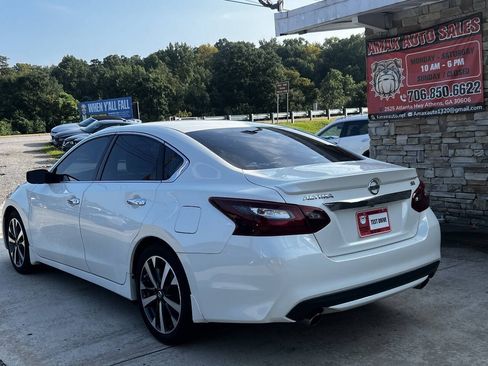 Used 2017 Nissan Altima 2.5 SR FWD image 4